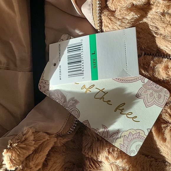 NWT Band of the Free Faux Fur Hooded Jacket - Angel Butterscotch - Picture 4 of 6